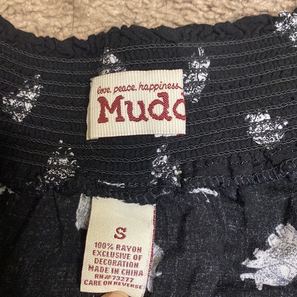 Black flowy shirts with elephant print - Picture 3 of 3